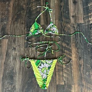 American Eagle outfitters high cut string bikini TOP SMALL BOTTOM MEDIUM